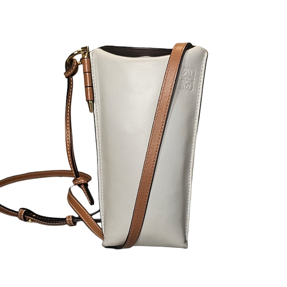 LOEWE GATE TWO-TONE BUCKET BAG - Picture 2 of 16